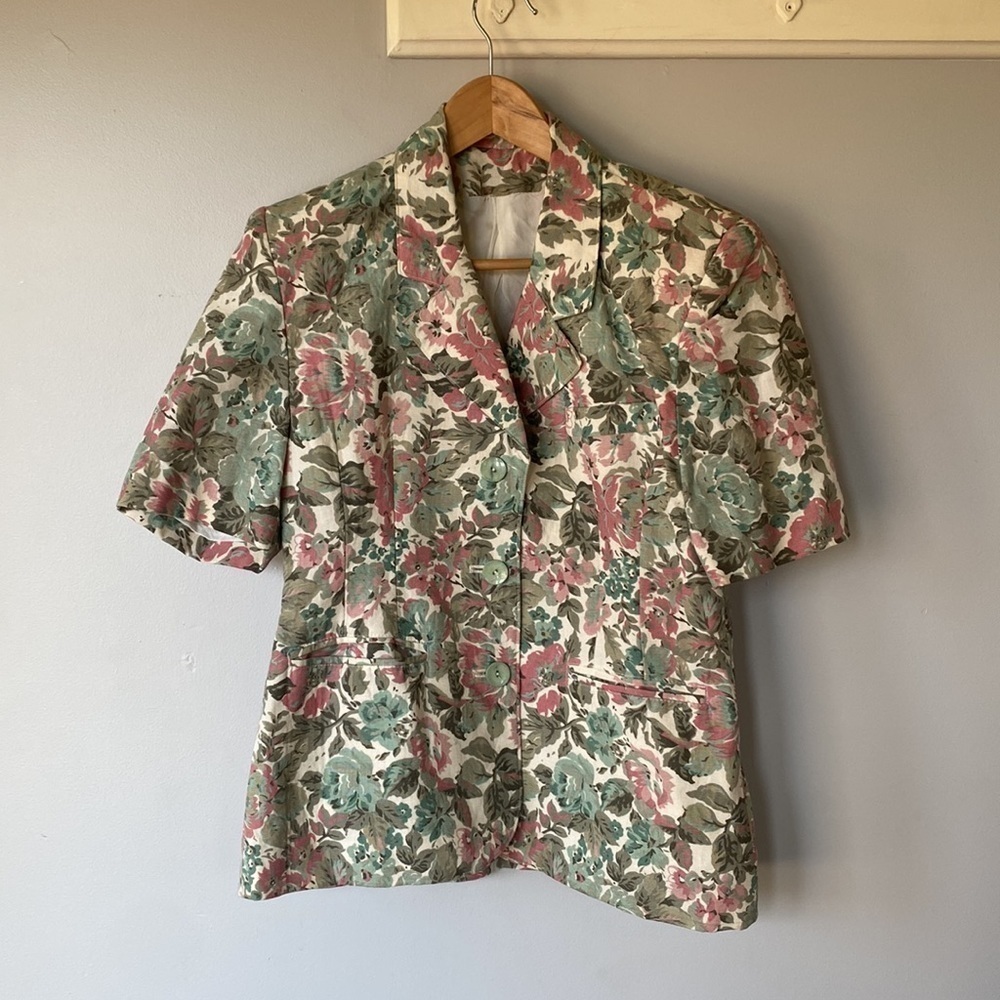 Vintage linen floral neutral tones short sleeve blazer jacket